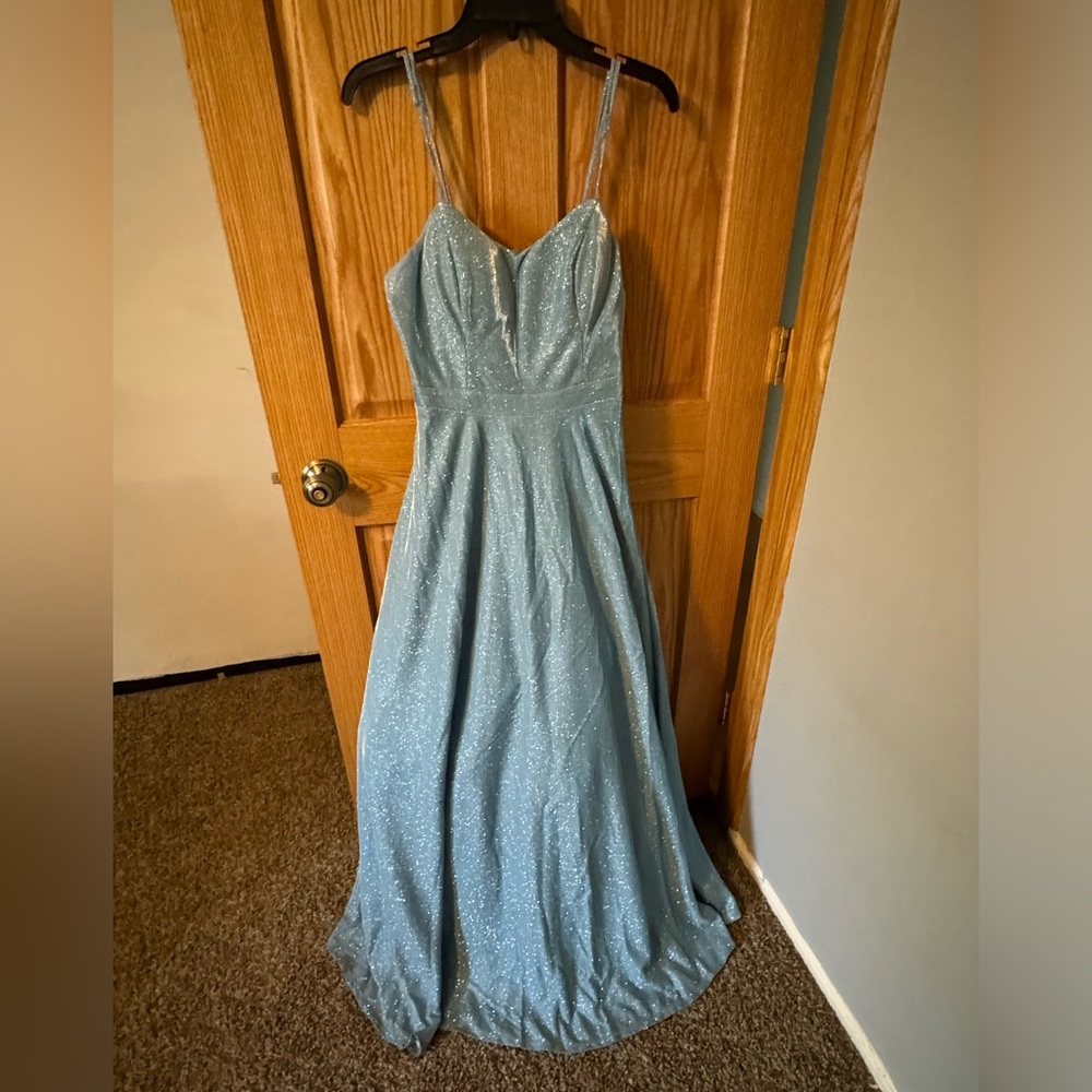 Macys Prom Dress, size 11/12. Worn once. Like new condition.